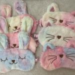 چشمبند پوم پوم